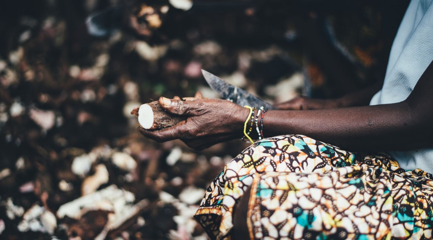 wood_carving_sierraleone.jpg